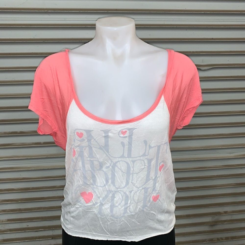 Love me midriff graphic top